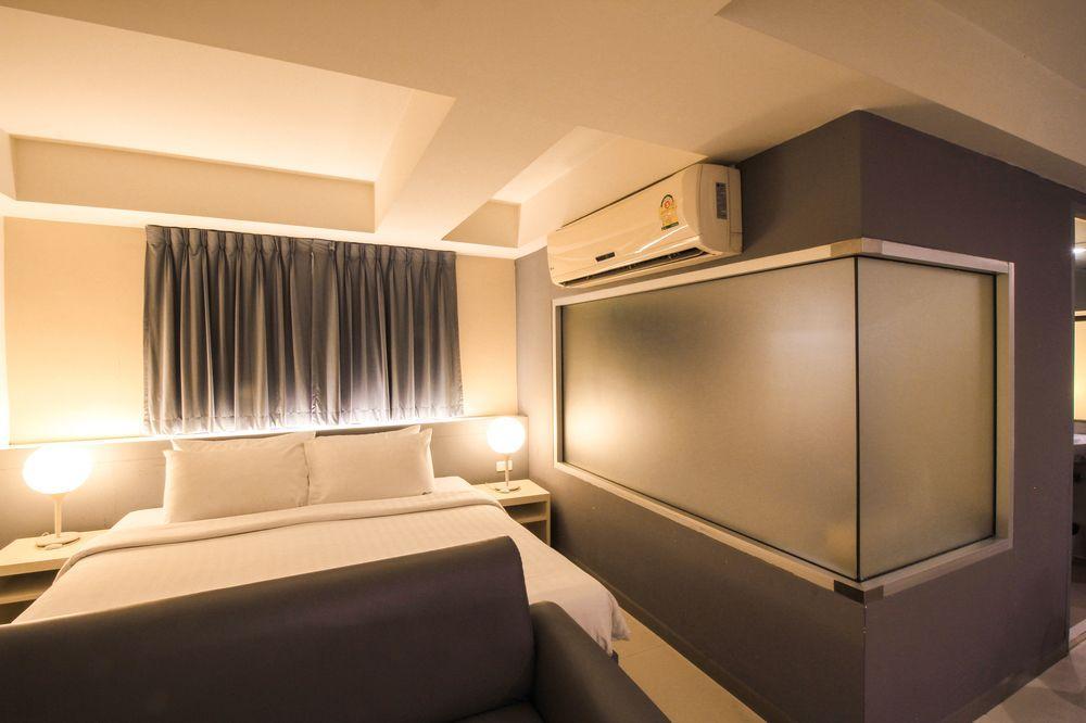 Myhotel Cmyk@Ratchada Бангкок Екстер'єр фото