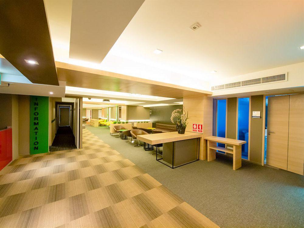 Myhotel Cmyk@Ratchada Бангкок Екстер'єр фото